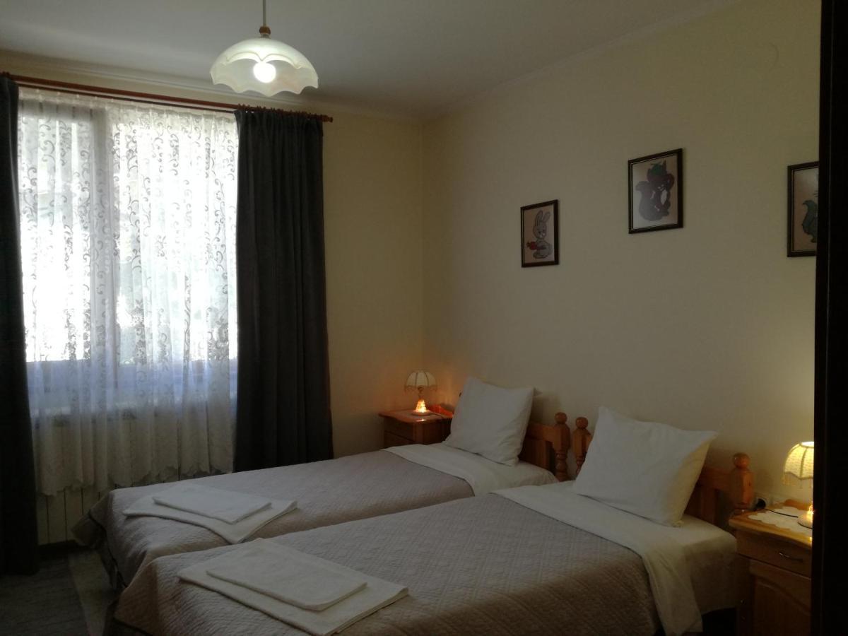 Guest House Benita เดวิน ภายนอก รูปภาพ