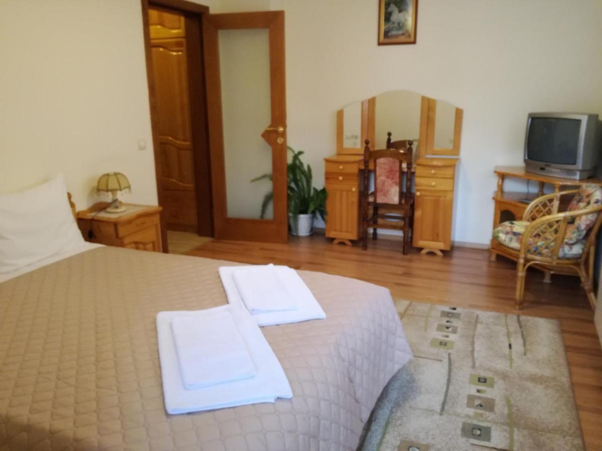 Guest House Benita เดวิน ภายนอก รูปภาพ