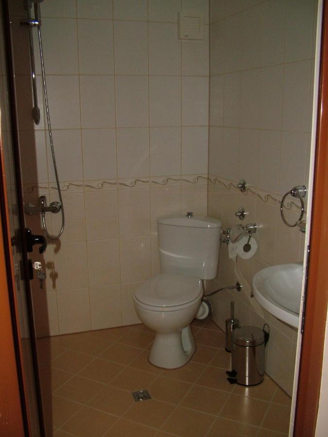 Guest House Benita เดวิน ภายนอก รูปภาพ