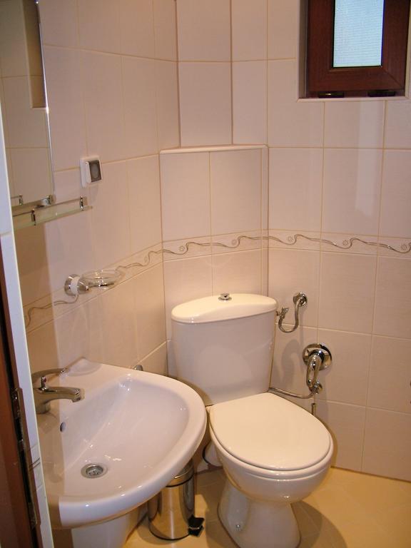 Guest House Benita เดวิน ภายนอก รูปภาพ
